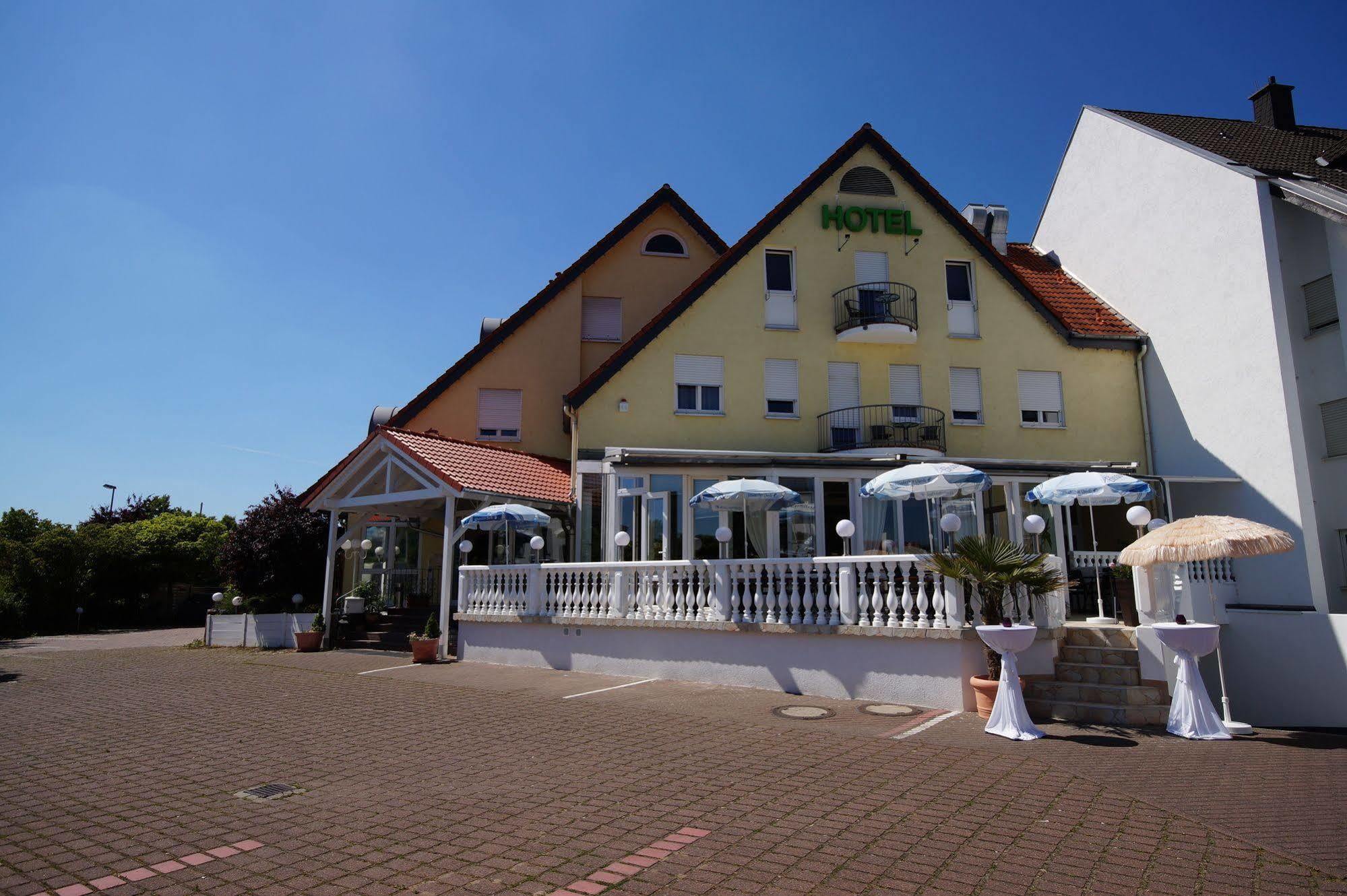 Hotel Bauschheimer Hof Ruesselsheim Exterior photo